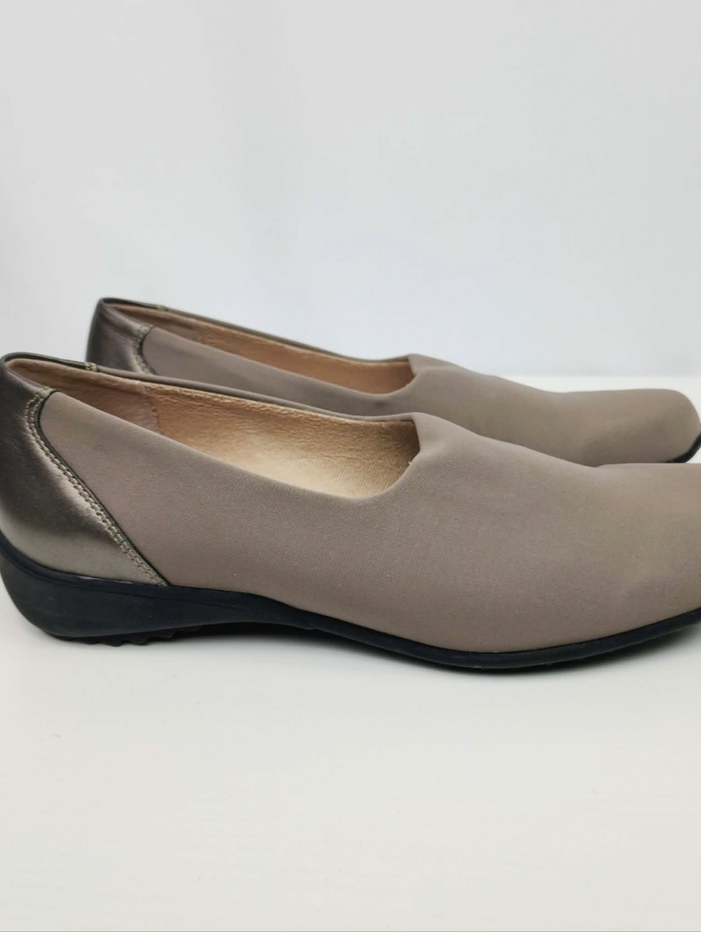 Munro Women's Grey Travelers Slip-On Shoes Size 9.5 NO INSOLES